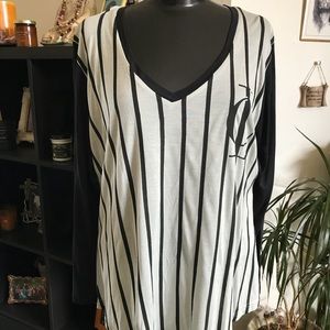 NWT Cara Loren Baseball T-shirt (super soft)